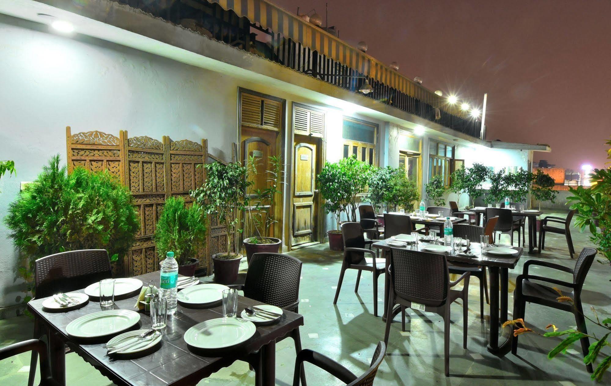 Hotel De Holiday International @ New Delhi Station Exterior foto